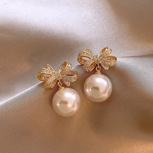 Chic Irregular Pearl Earrings